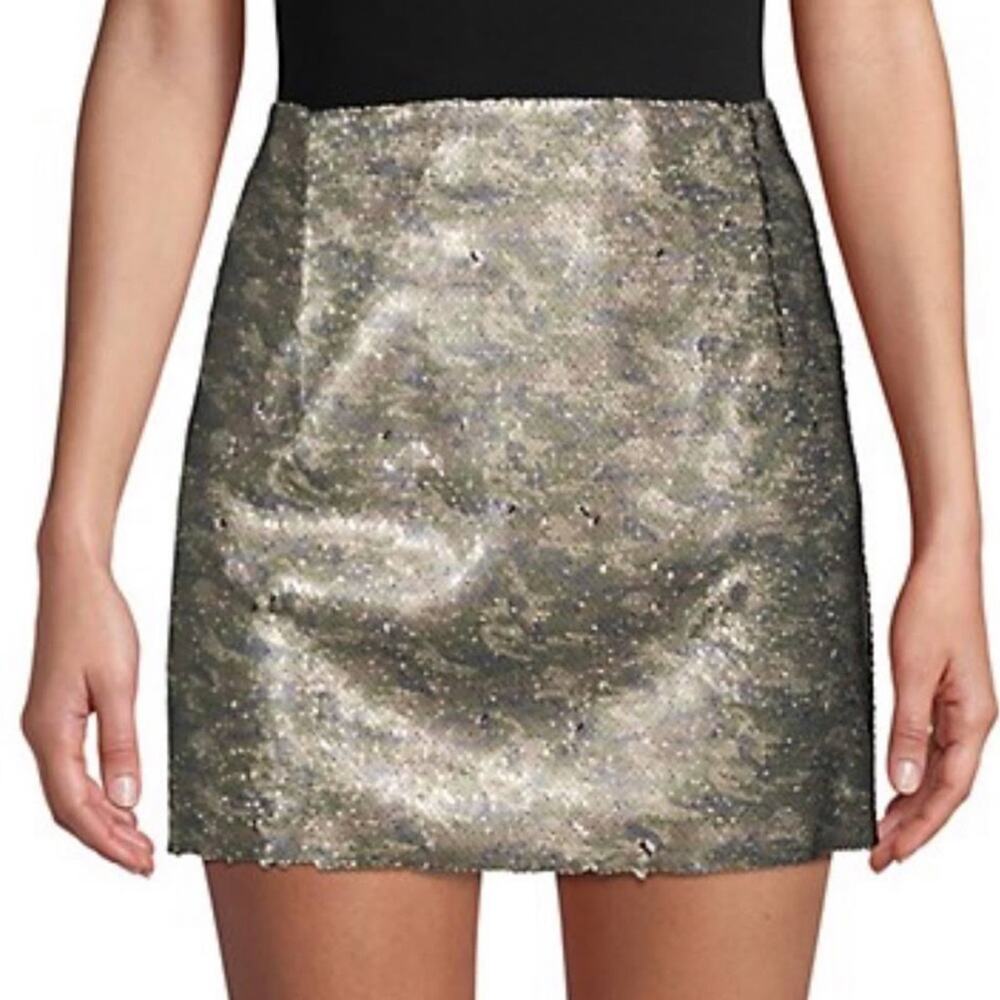 Free People Women's Black/Green Camo Reverse Sequin Stretch Mini Skirt sz 6 - Picture 3 of 8